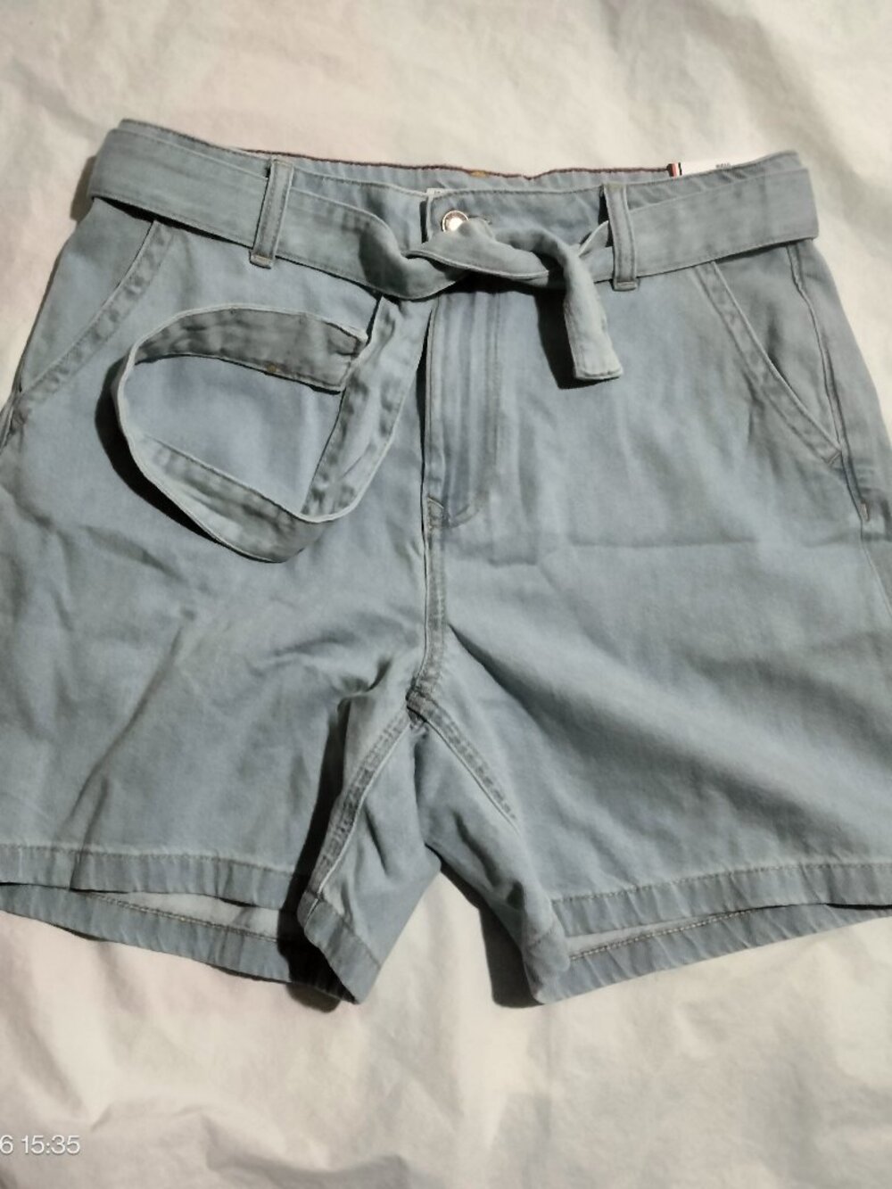 Tommy Hilfiger Women's High Rise 6" Rigid Denim Shorts Light Wash Belted Size 10
